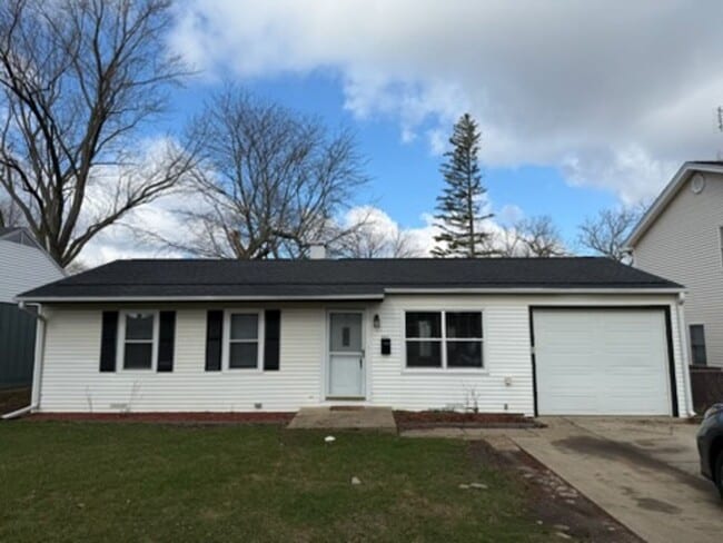 property at 206 Raupp Blvd