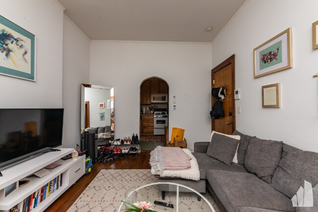 649 W Wrightwood Ave-Unit -2 in Chicago, IL - Building Photo - Building Photo