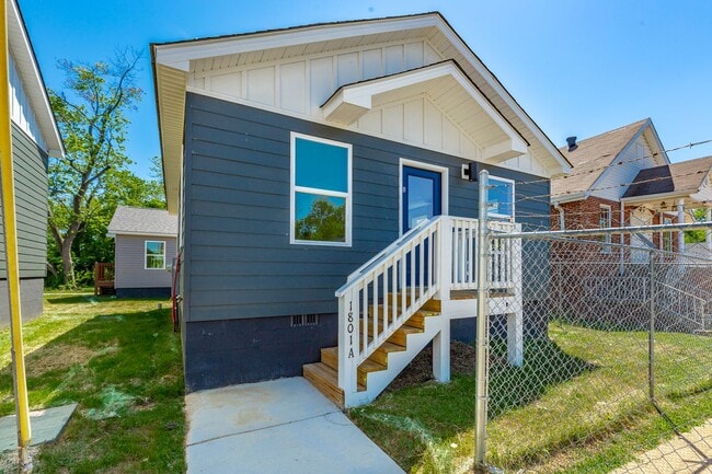 property at 1801 S Lyerly St