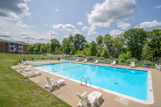 Allen Gardens in Allentown, PA - Foto de edificio - Building Photo