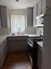 634 E Angeleno Ave in Burbank, CA - Building Photo - Building Photo