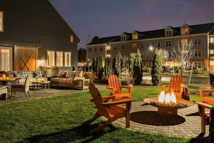 Avana East Main in Norton, MA - Building Photo