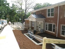 Cabell Townhouses Apartments