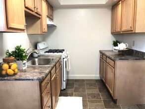 Stonehenge in Albany, NY - Foto de edificio - Building Photo