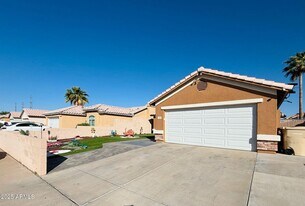 11311 W Lawrence Ln in Peoria, AZ - Building Photo