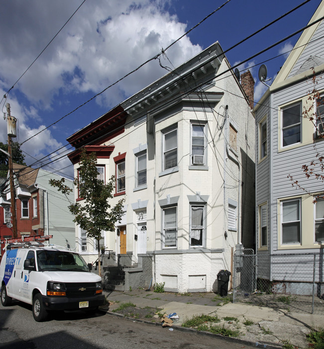 59 N 6th St in Newark, NJ - Foto de edificio - Building Photo