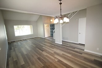 1701 Kelp St in Oxnard, CA - Building Photo - Building Photo