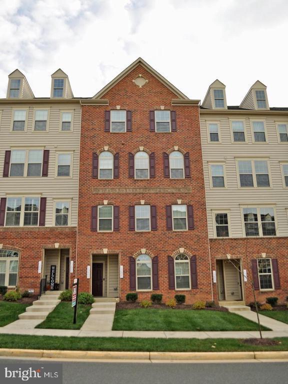 13605 Rockingham Ln in Gainesville, VA - Building Photo - Building Photo