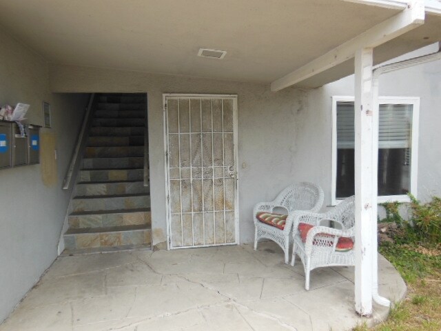 834 S Leland St in San Pedro, CA - Foto de edificio - Building Photo