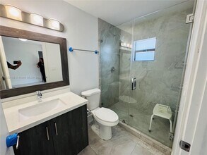 604 NW 3rd St in Hallandale Beach, FL - Building Photo - Building Photo