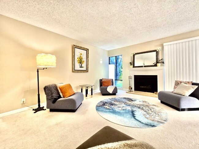 1033 Shell Blvd, Unit E in Foster City, CA - Building Photo - Building Photo