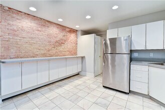 Logan Court Apartments in Washington, DC - Building Photo - Building Photo