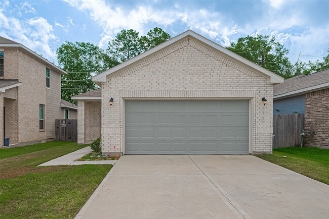 property at 24742 Russet Bluff Trl