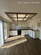 1347 S Court St in Visalia, CA - Building Photo - Building Photo