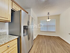 916 Springs Hill Way in Nashville, TN - Foto de edificio - Building Photo