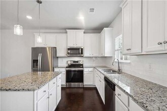 2611 Hedgeway Cir in Kennesaw, GA - Building Photo - Building Photo