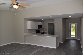 8159 Hedgecoth Ave in North Port, FL - Foto de edificio - Building Photo