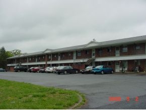 Apartment Complex in Johnson City, TN - Foto de edificio