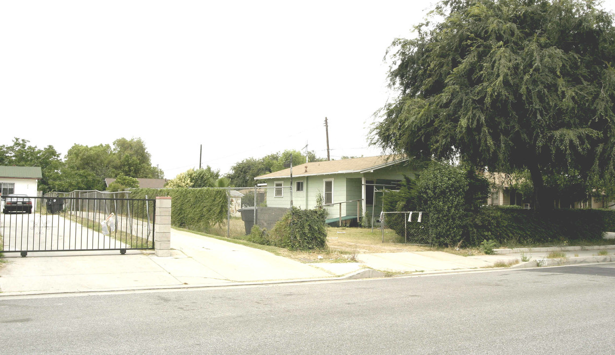 7621-7625 Garvalia Ave in Rosemead, CA - Building Photo