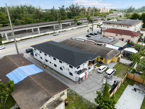 310 E 21st St in Hialeah, FL - Building Photo - Building Photo