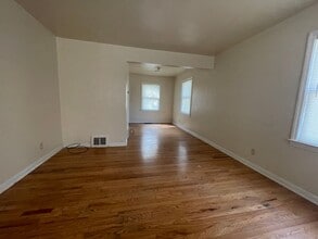 1822 S Vermont Ave in Independence, MO - Building Photo - Building Photo