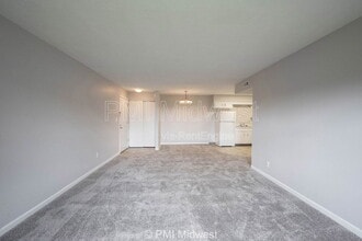 326 Progress Rd, Unit B14 in Shelbyville, IN - Building Photo - Building Photo