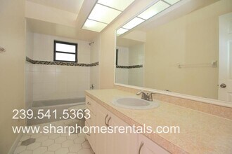 7464 Pebble Beach Rd in Ft. Myers, FL - Building Photo - Building Photo