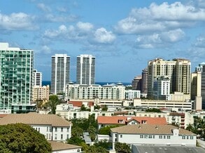 616 Clearwater Park Rd in West Palm Beach, FL - Foto de edificio - Building Photo
