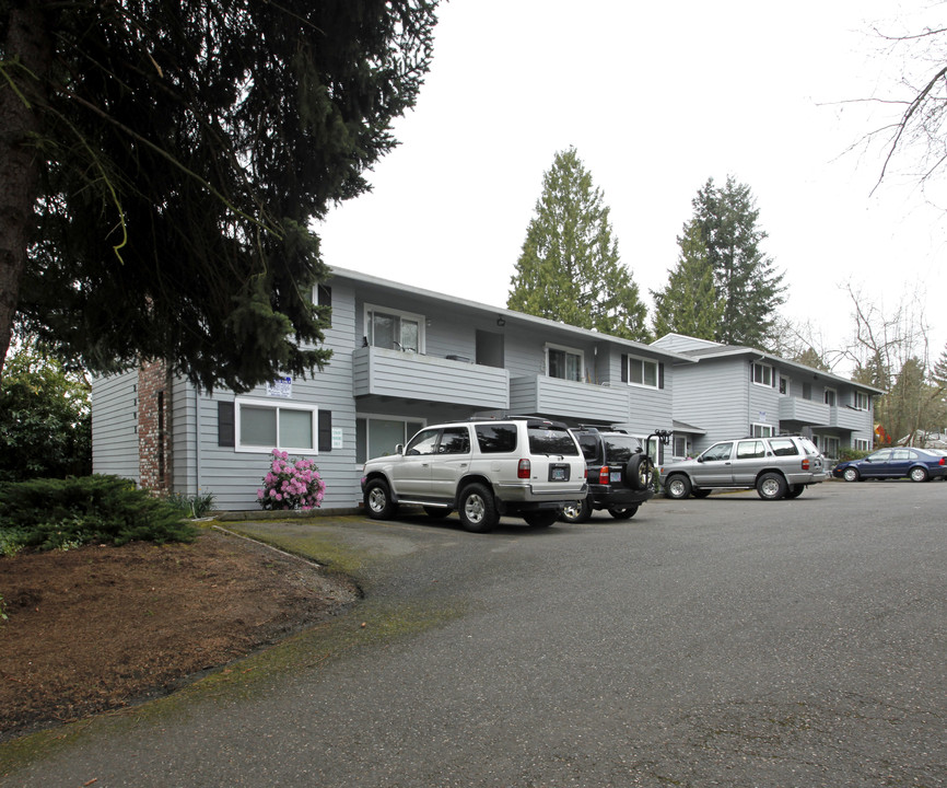 Hall Woods Apartments in Portland, OR - Building Photo