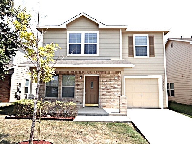 13426 Purdue Vly in San Antonio, TX - Building Photo