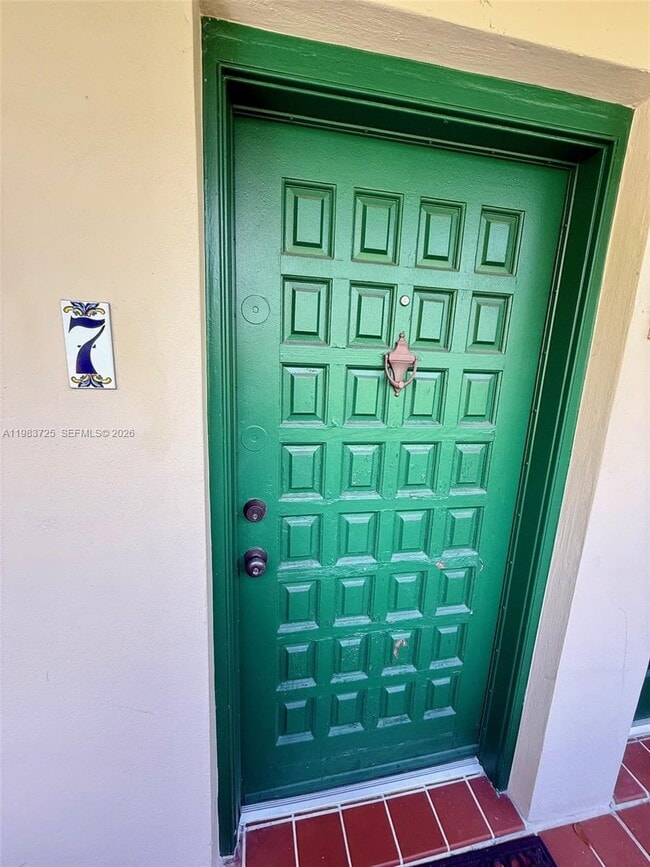 335 Navarre Ave in Coral Gables, FL - Building Photo - Building Photo