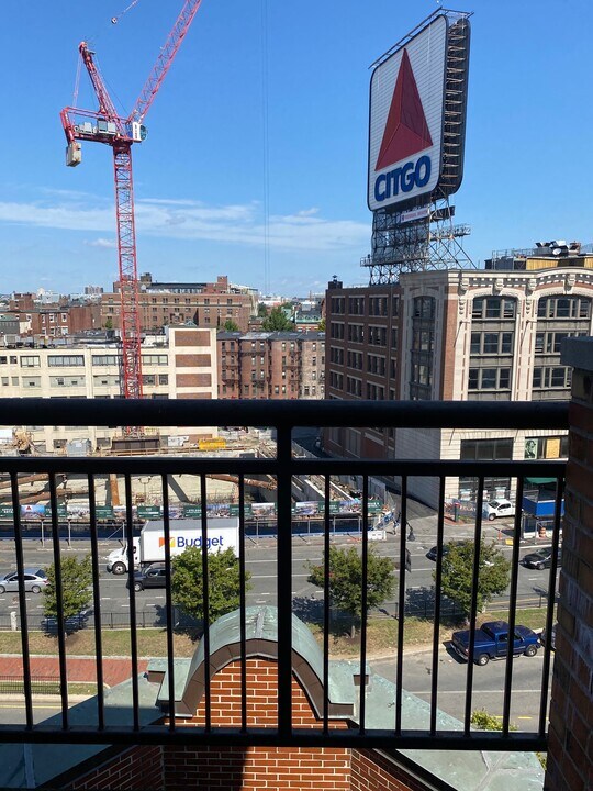 530 Commonwealth Ave, Unit 5E in Boston, MA - Building Photo