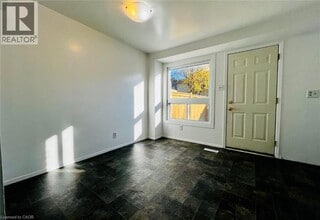 210 Carlyle Dr in London, ON - Building Photo - Building Photo