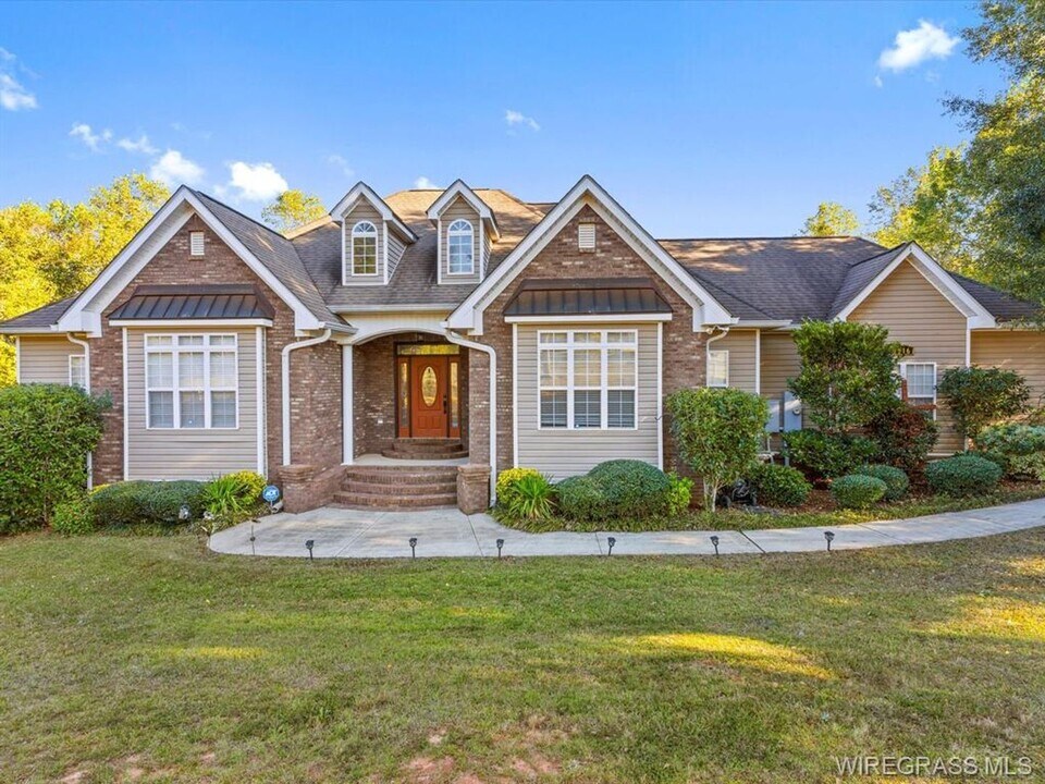 116 Co Rd 558 in Enterprise, AL - Building Photo