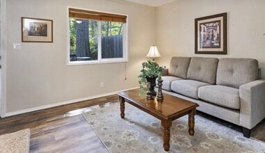 1825 Siskiyou Blvd in Ashland, OR - Building Photo - Building Photo
