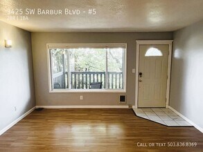 3425 SW Barbur Blvd in Portland, OR - Building Photo - Building Photo