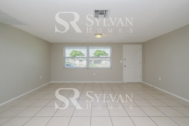 9424 Lido Ln in Port Richey, FL - Building Photo - Building Photo