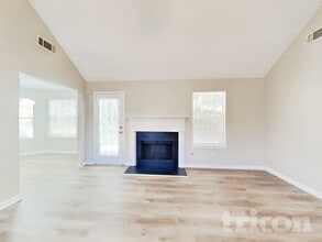 5515 Sapphire Cir in Ellenwood, GA - Building Photo - Building Photo