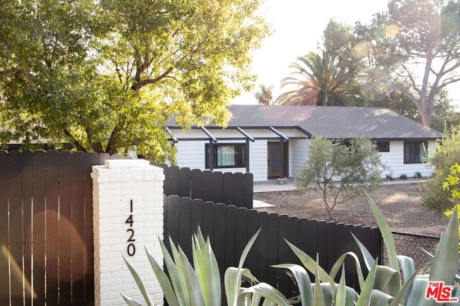 property at 1420 Cuyama Rd