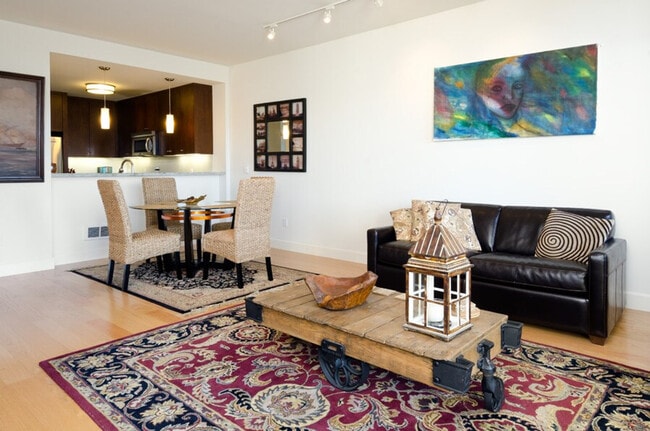 property at 9 Franklin St