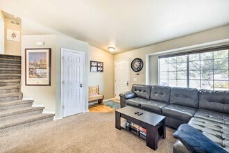 5257 Pioneer Mesa Dr in Colorado Springs, CO - Building Photo - Building Photo