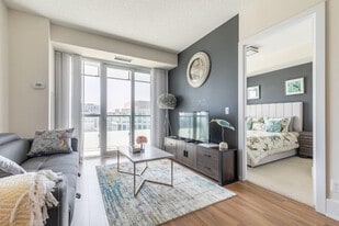 221 Windsor St in Toronto, ON - Building Photo