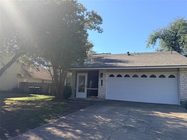 11606 Birchbark Trail in Austin, TX - Building Photo - Building Photo