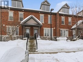 244 Penetanguishene Rd in Barrie, ON - Building Photo