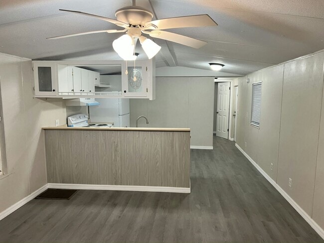 71A Tower Manor Cir E in Auburndale, FL - Building Photo - Building Photo