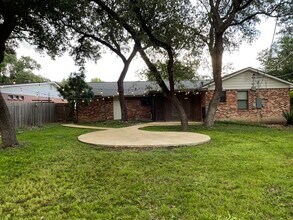 11003 Janet Lee Dr in San Antonio, TX - Building Photo - Building Photo