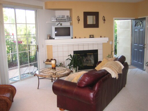 12037 Tivoli Park Row, Unit 3 in San Diego, CA - Building Photo
