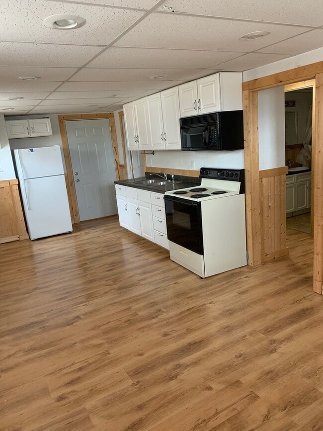 1206 1st St NE in Mandan, ND - Building Photo - Building Photo