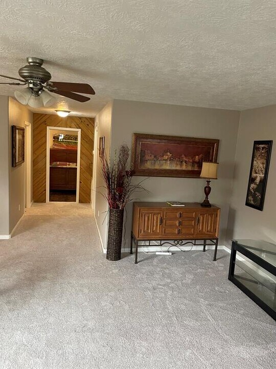 2045 Apache Dr Photo