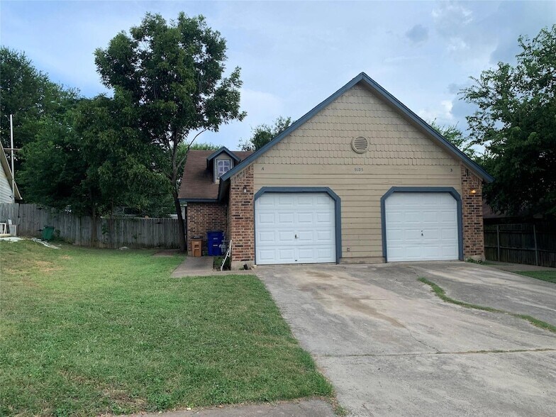 9105 Sanger Dr, Unit A in Austin, TX - Building Photo